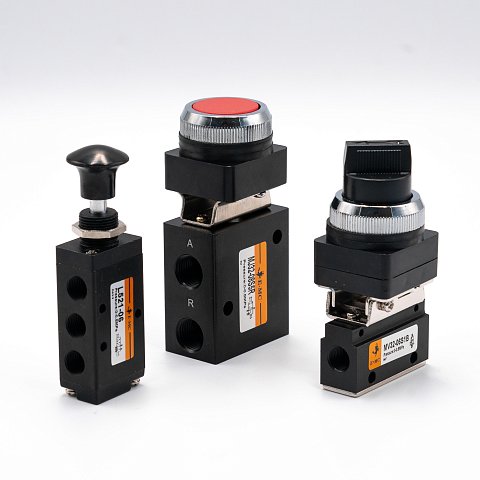 Распределители с ручным управлением